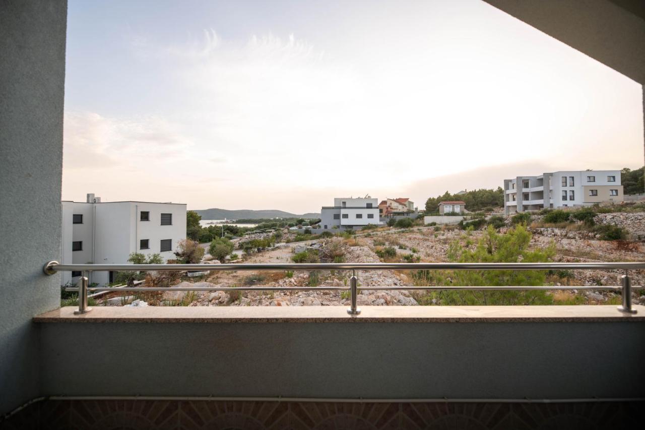 Sunny Beach Apartments シベニク エクステリア 写真