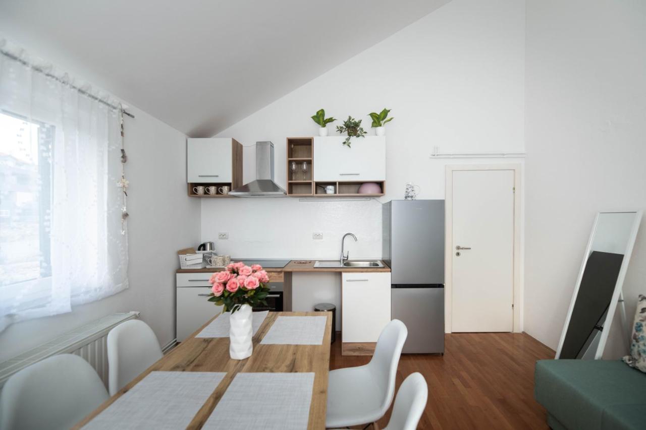 Sunny Beach Apartments シベニク エクステリア 写真