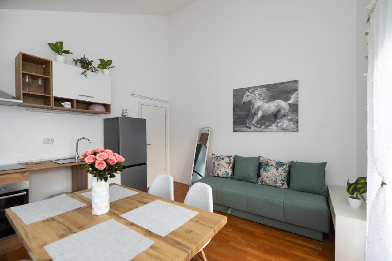 Sunny Beach Apartments シベニク エクステリア 写真